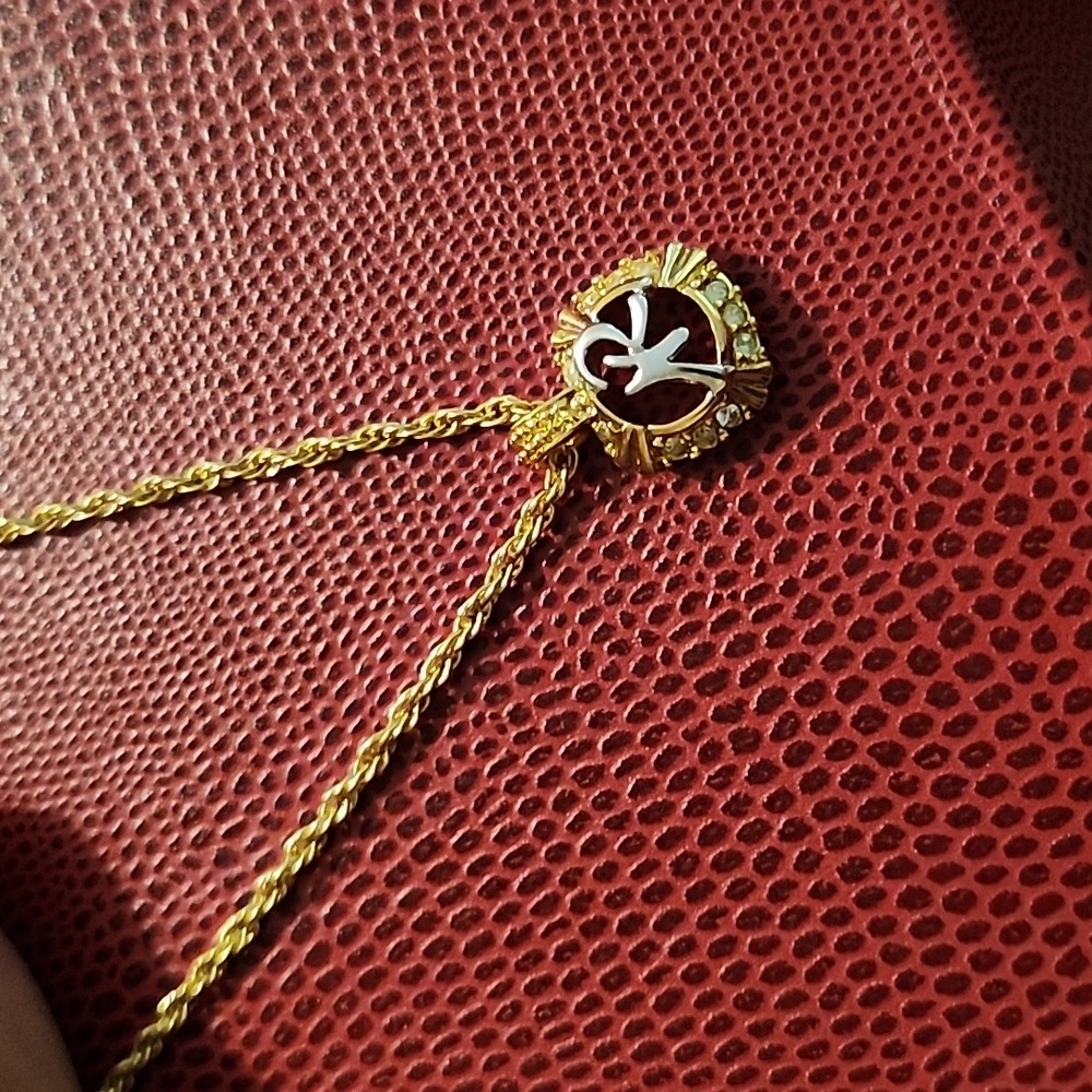 Nina Ricci Gold Tone necklace signed